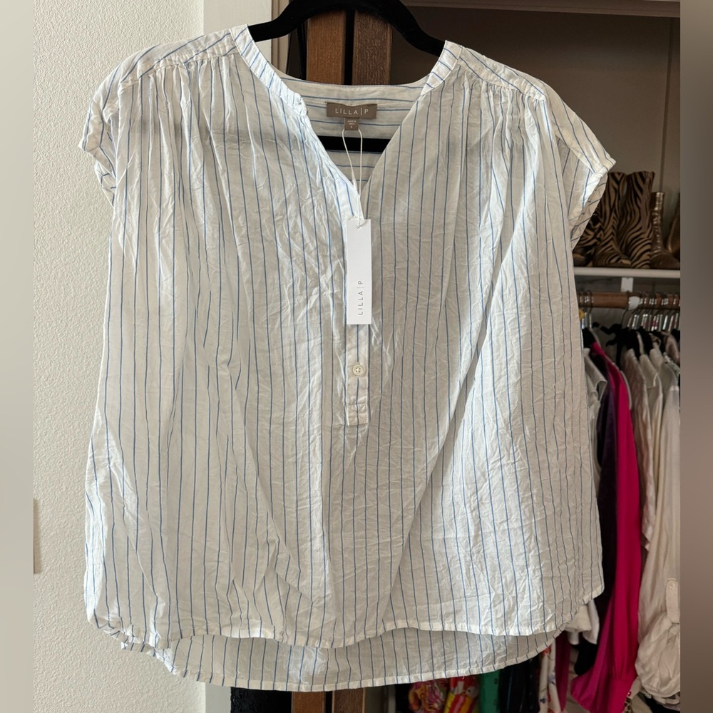 Lilla P Short Sleeve Shirred Top 🩵